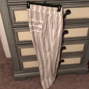 Cute linen stripped pants